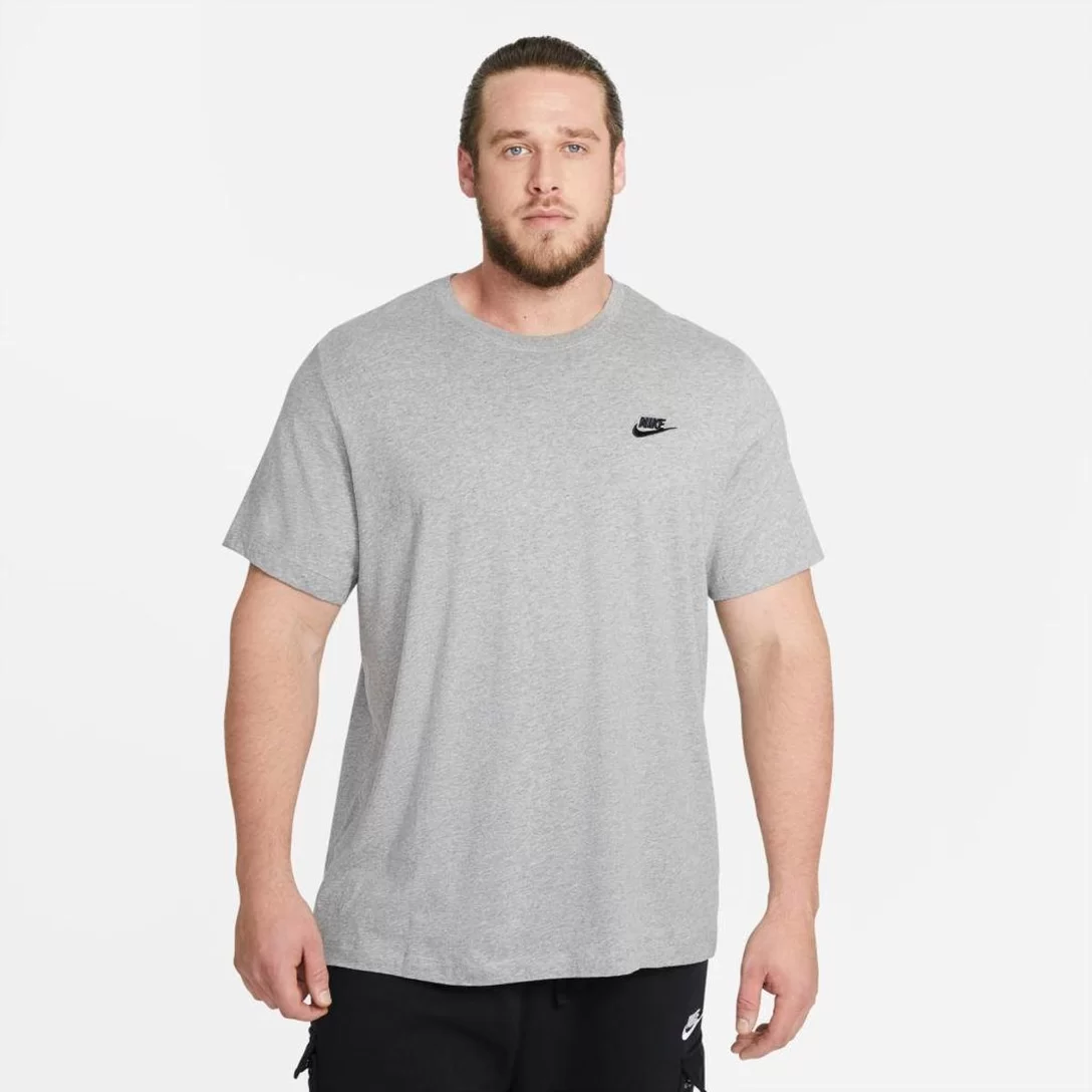 Camiseta Nike Sportswear Club Masculina