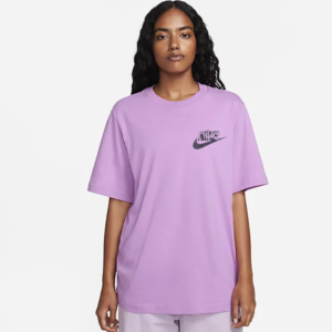 Camiseta Nike Sportswear Club Feminina – Lilás