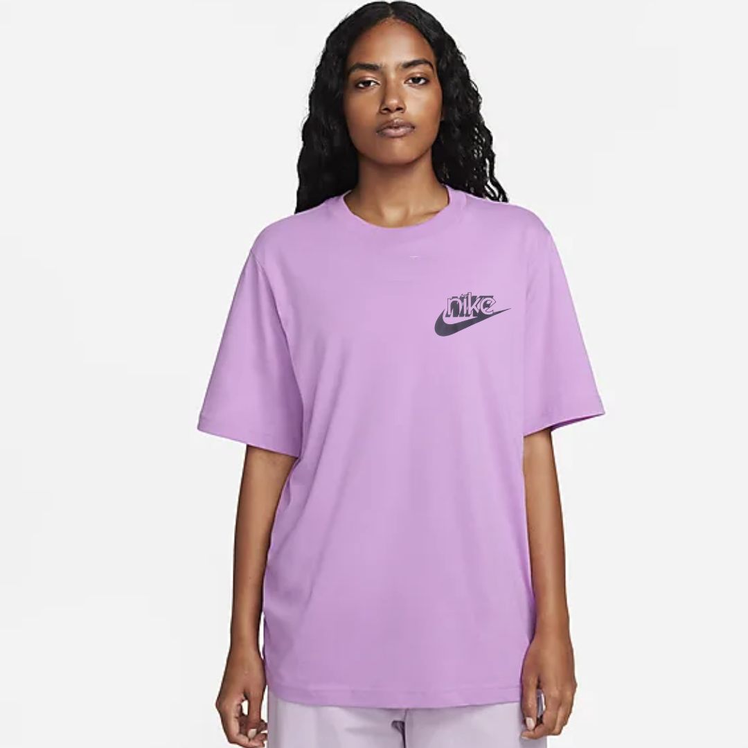 Camiseta Nike Sportswear Club Feminina – Lilás