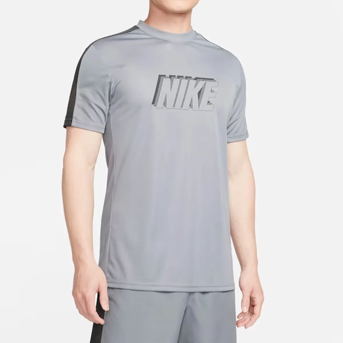 Camiseta Nike Dri-FIT Global Football Masculina Cinza